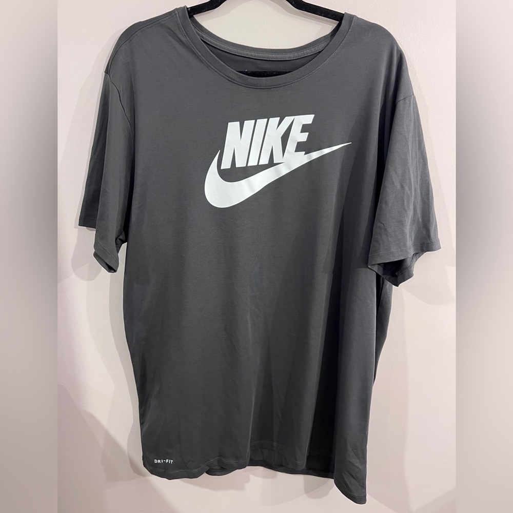 Nike Men's Gray Nike Tee T-Shirt